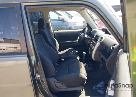 2005 Scion Xb Base (A4) z USA, uszkodzony, nr VIN JTLKT324754028464